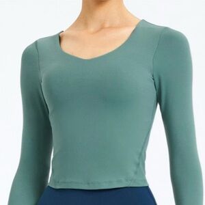 Nepoagym Campaign | Long Sleeve Crop Top with Built In Bra